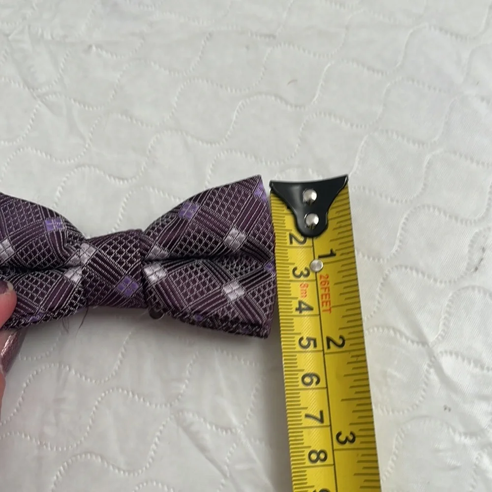 Plum purple pattern adjustable bow tie